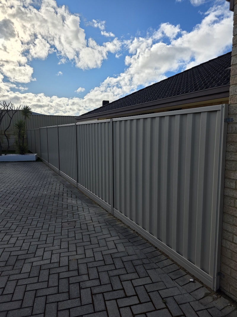 Fids Fencing Fiddes Fencing- colorbond01 - Fiddes Fencing