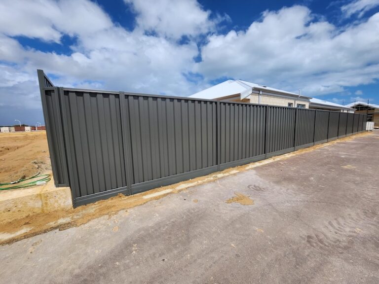 Fids Fencing Fiddes Fencing- colorbond09 - Fiddes Fencing